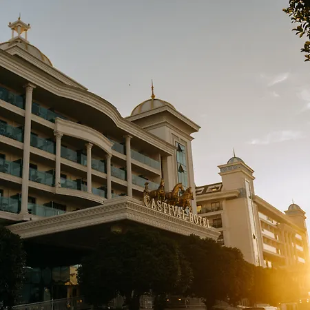 Resort Castival Side