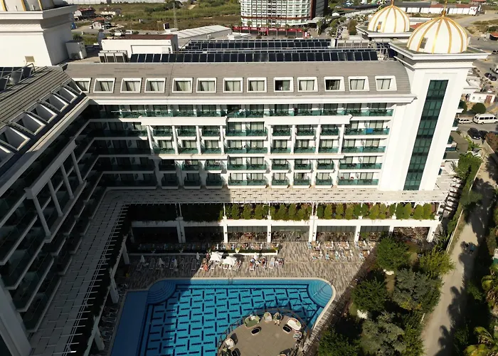 Üdülőközpont Castival 5*