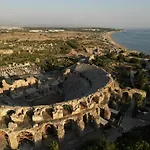 Castival Hotel Side